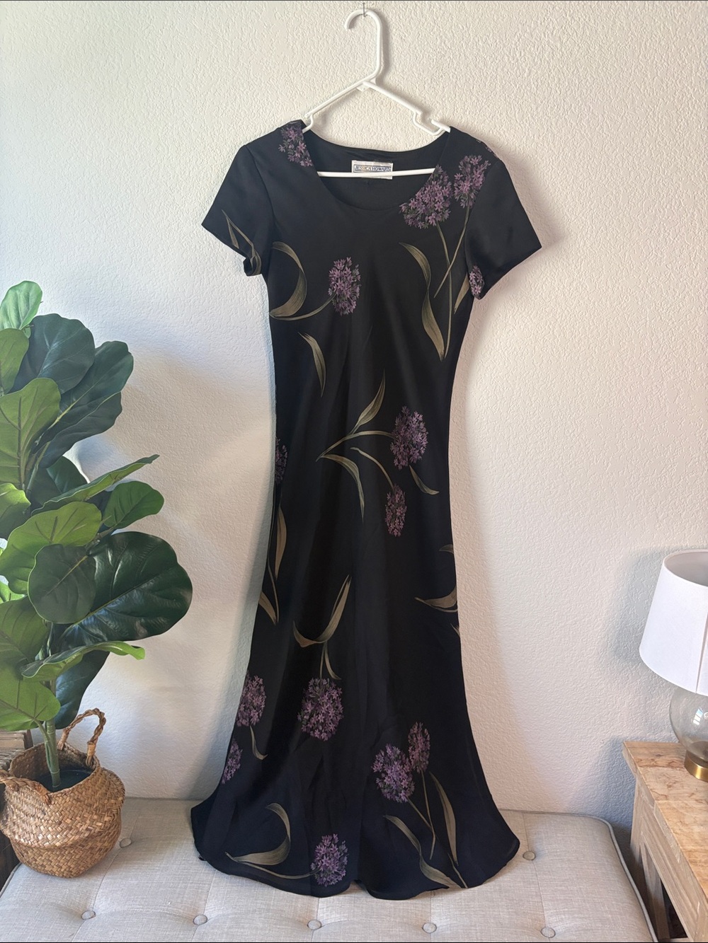 Vintage 90a Black Floral Short-Sleeve Maxi Dress with purple flowers